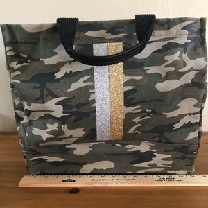 Quilted Koala MIDI East West Crossbody